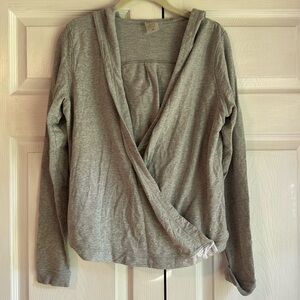 Caila by Carrie Wrap Hoodie sweater 🩶